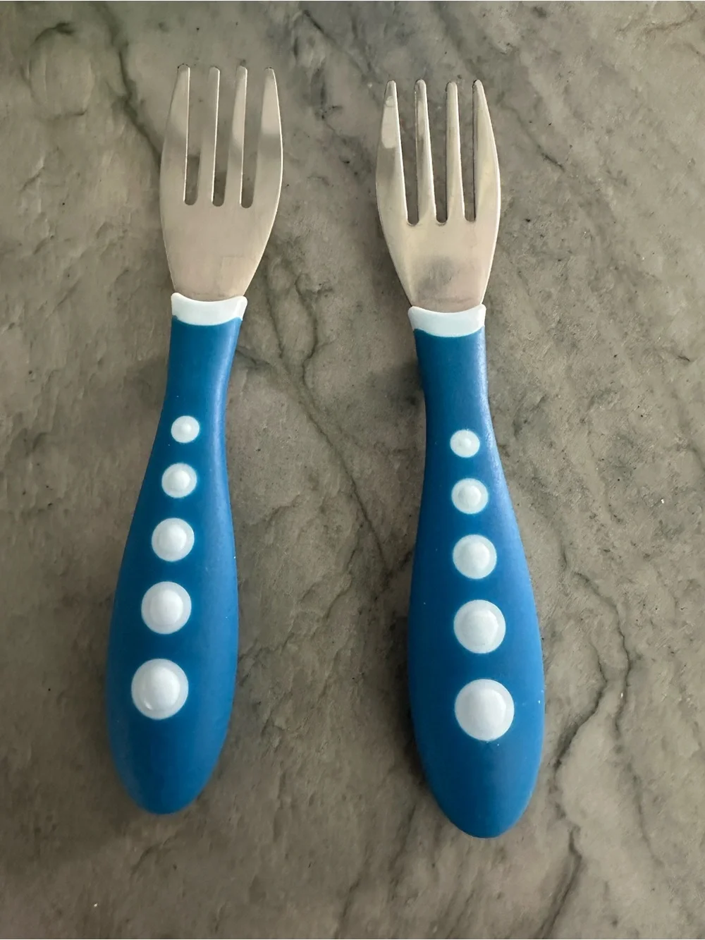 Kids Tupperware Cups with Blue Gerber Forks